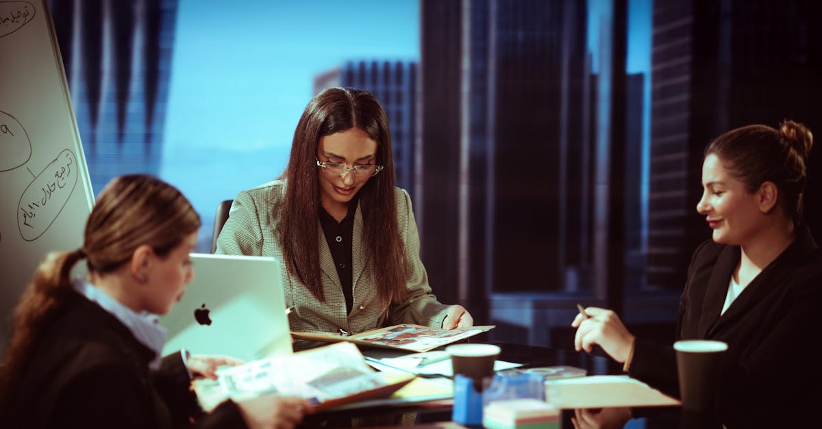 ucloud实名账号：香肠派对游戏详情下载教程app